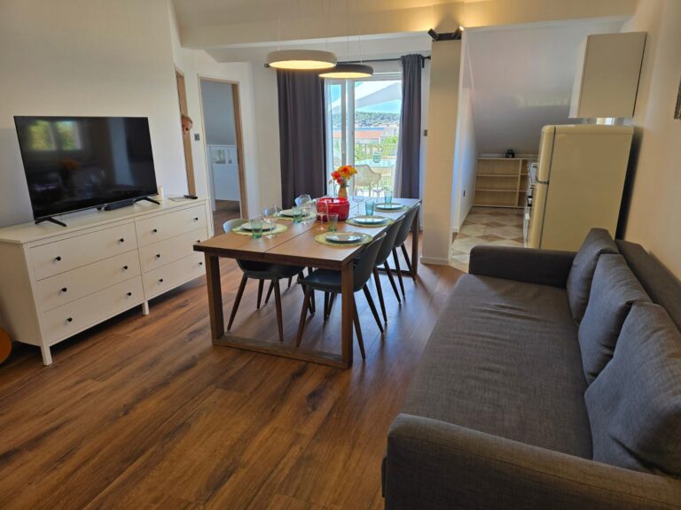 villa-castelana-three-bedroom-apartment 2