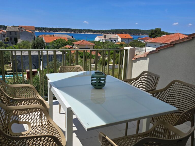 villa-castelana-three-bedroom-apartment 3
