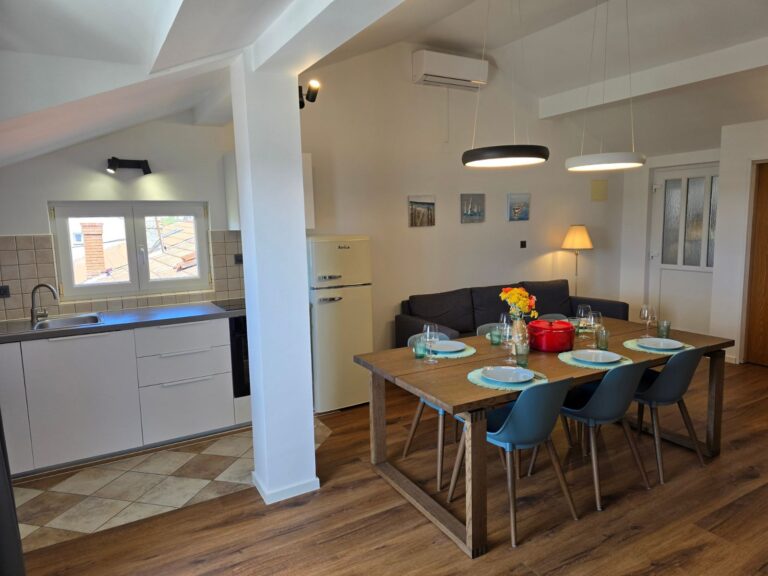 villa-castelana-three-bedroom-apartment 4