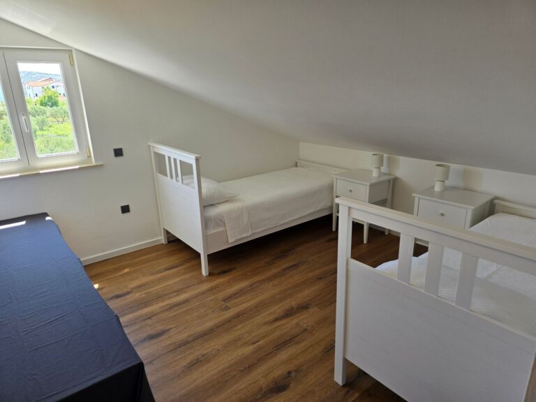 villa-castelana-three-bedroom-apartment 5