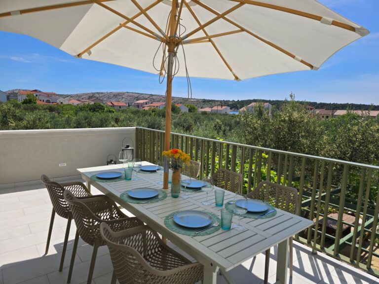 villa-castelana-two-bedroom-apartment (5)