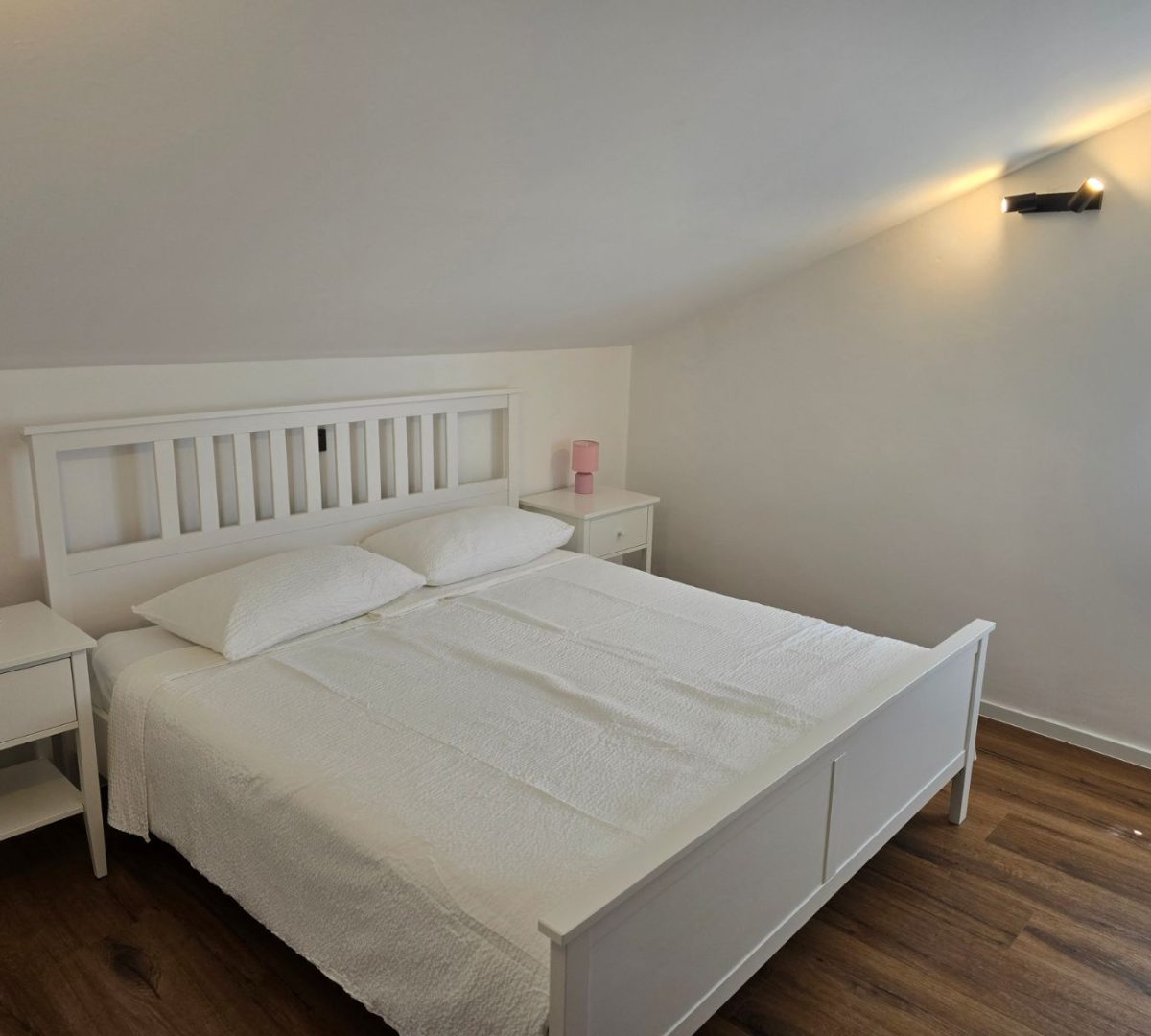 villa-castelana-three-bedroom-apartment